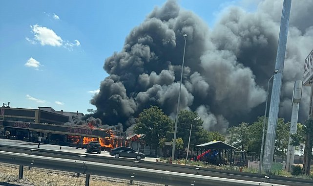 Dinlenme tesisinin restoranı alevlere teslim oldu