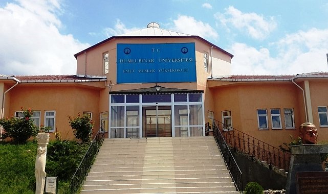 DPÜ Emet MYO'da 5 programın kontenjanları doldu