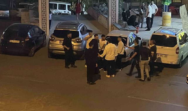 Düğün salonundaki tartışma tekmeli yumruklu kavgaya dönüştü
