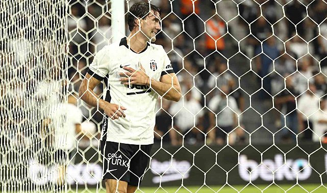 Dusan Vlahovic ilk kez Beşiktaş formasını giydi