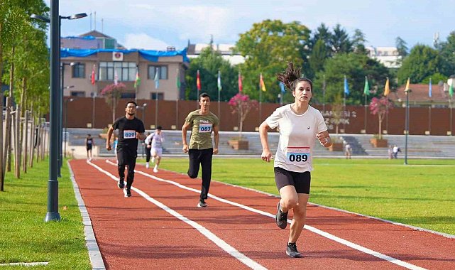 Düzce'de 2 kilometrelik parkurda "Zafer" için koştular