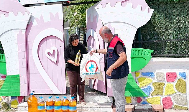Düzce'de 5 litre atık yağ karşılığında 1 litre yağ hediye