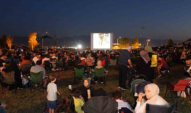 Düzce'de açık hava sinema akşamları başladı