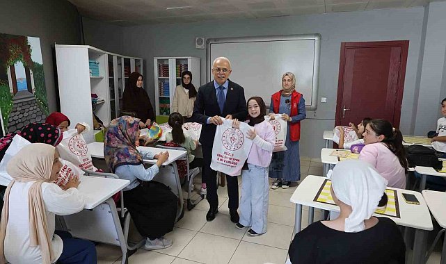 Düzce'de Gençlik Yaz Kulübü'nde renkli buluşma