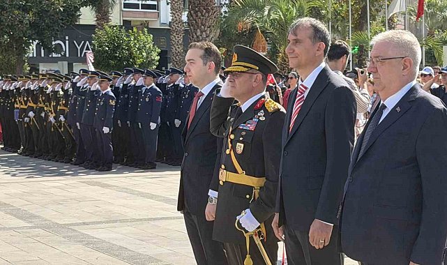 Edremit'te 30 Ağustos Zafer Bayramı coşkuyla kutlandı