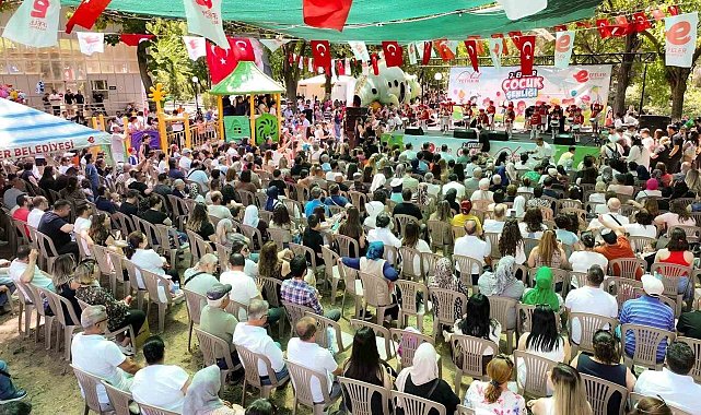 Efeler'de çocuklar için interaktif tiyatro zamanı