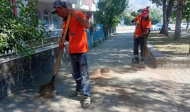 Efeler'de kapsamlı temizlik mesaisi