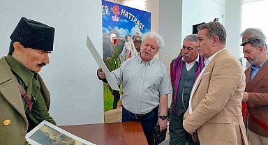 Efeler'de "Zaferden Kurtuluşa" sergisi tarihe ışık tutuyor