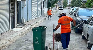 Efeler'de temizlik çalışmaları sürüyor