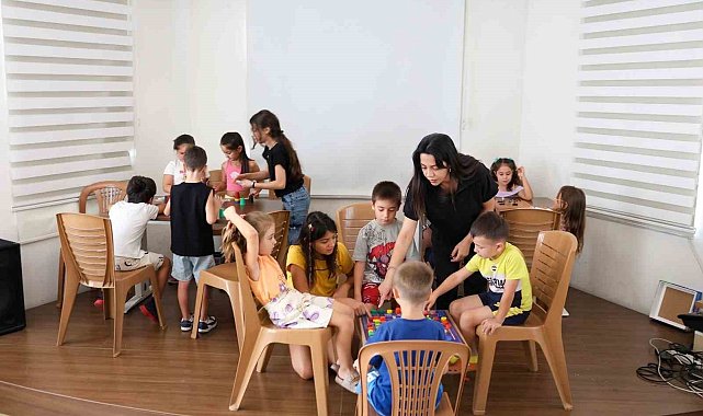 Efeler'in çocukları akıl oyunlarıyla geleceğe hazırlanıyor