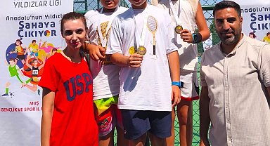 Elazığ tenis takımı finale yükseldi