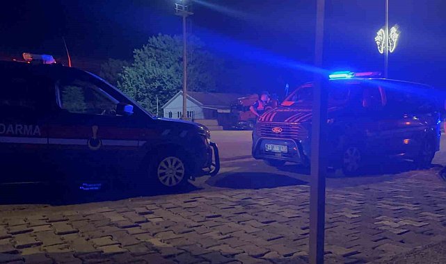 Elazığ'da bıçaklı ve silahlı kavga: 3 yaralı