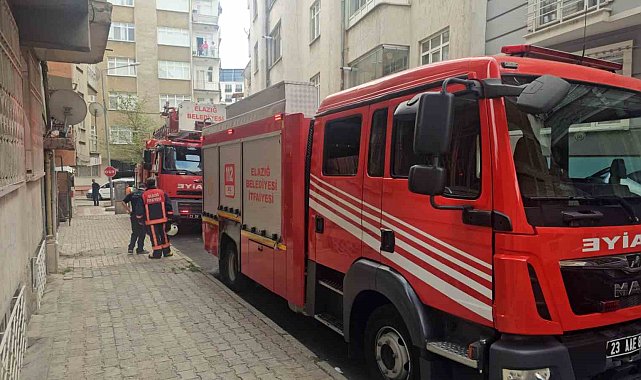 Elazığ'da çatı yangını ihbarı ekipleri alarma geçirdi