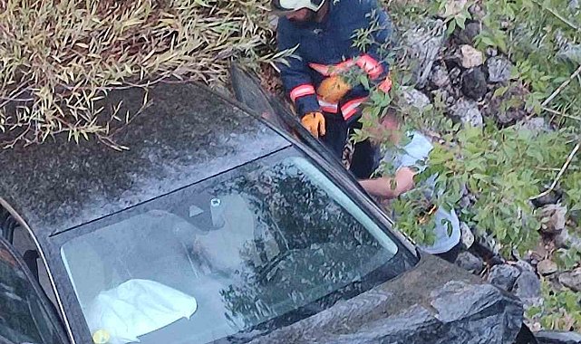 Elazığ'da otomobil şarampole yuvarlandı: 1 yaralı