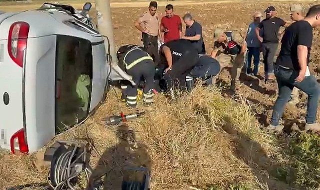 Elazığ'da otomobil yan yattı: 2 yaralı