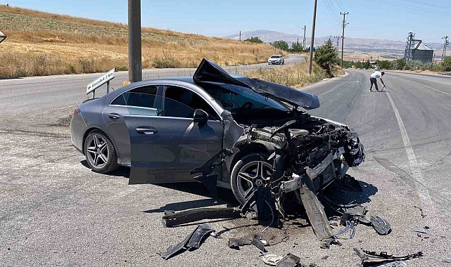Elazığ'da trafik kazası: 6 yaralı