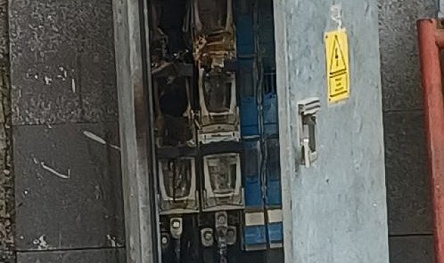 Elektrik trafosu patladı