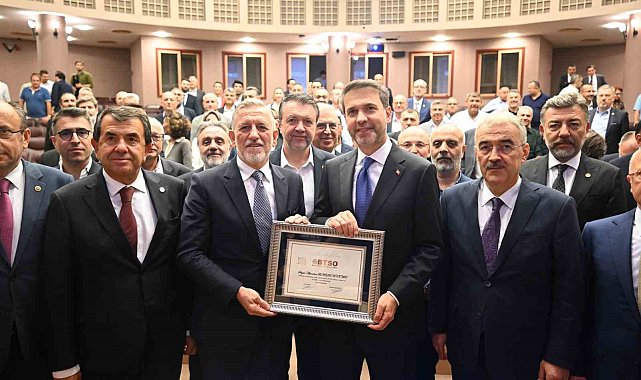 Enerji ve Tabii Kaynaklar Bakanı Alparslan Bayraktar BTSO Meclisinin konuğu oldu