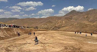 Erciş Ulupamir Kökbörü Atlı Spor Kulübü finale yükseldi