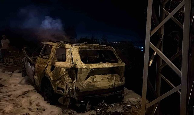 Erdek'te otomobil yangını paniğe neden oldu