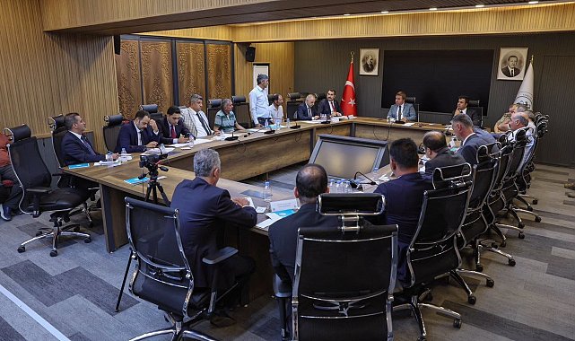 Erzincan'da muhtarlarla istişare toplantısı: Talepler tek tek dinlendi