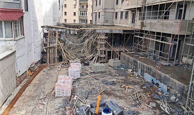 Erzurum korkutan anlar: İnşaatın tablası beton dökümünde çöktü
