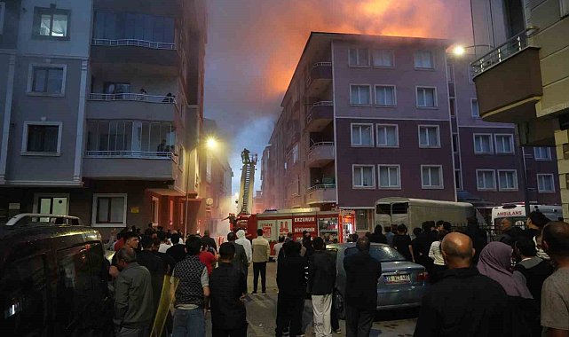 Erzurum'da korkutan çatı yangını