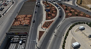 ESBAŞ Kavşağı rengarenk bir görünüme kavuştu