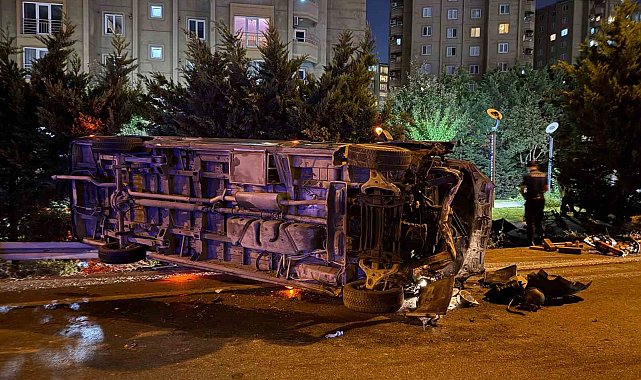 Esenler'de makas atan minibüs zincirleme kazaya neden oldu: 1 ölü, 5 yaralı