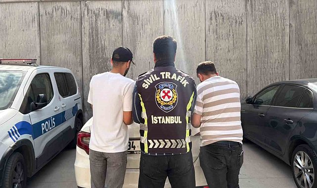 Esenyurt'ta saldırı amacıyla başka bir aracı ısrarla takip eden şahıslar yakalandı