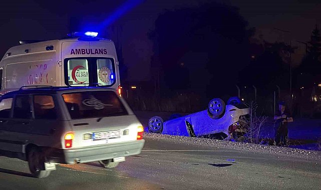 Eskişehir'de 'çarpıp kaçtı' iddiası: Takla atan otomobildeki 2 kişi yaralı