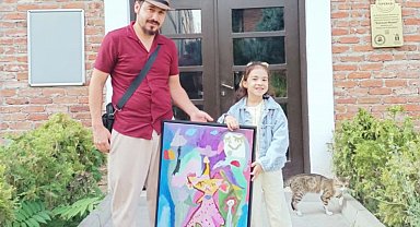 Eskişehir'deki Frig Sergisine 6 yaşındaki minik ressam damga vurdu