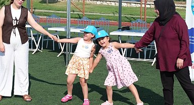 Eskişehir'de çocuklar ve aileler su kahramanı oldu