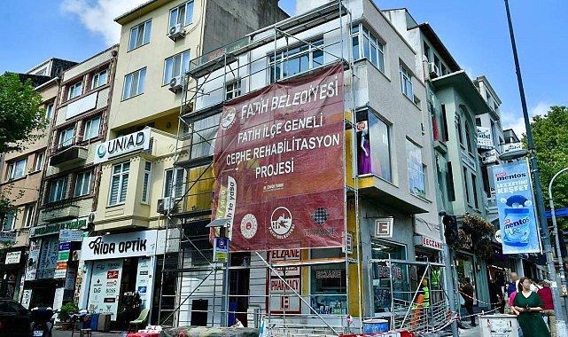 Fatih'in tarihi caddelerinde dönüşüm: 92 bina yeni görünümüne kavuşuyor