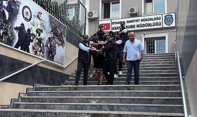 Fatih'te 19 yaşındaki gencin hayatını kaybettiği kavgaya ilişkin gözaltına alınan 8 şüpheli adliyeye sevk edildi