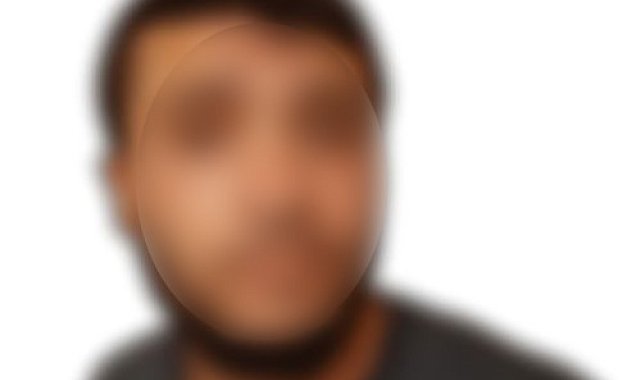 Fatih'te tarihi haziredeki mezar taşlarını kıran şüpheli yakalandı