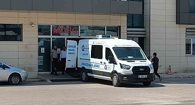 Feci kazada hayatını kaybeden çiftin cenazeleri yakınları tarafından teslim alındı