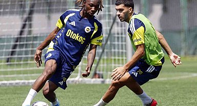 Fenerbahçe, Konyaspor maçı hazırlıklarına ara vermeden başladı