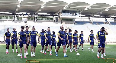 Fenerbahçe, Sturm Graz maçının hazırlıklarını tamamladı