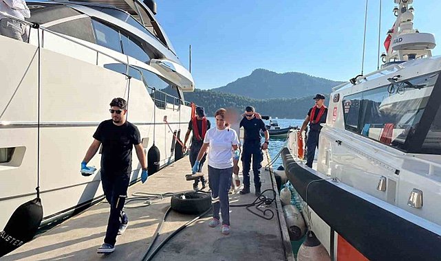 Fethiye ve Marmaris'te denizden 3 kişiye tıbbi tahliye