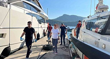 Fethiye ve Marmaris'te denizden 3 kişiye tıbbi tahliye