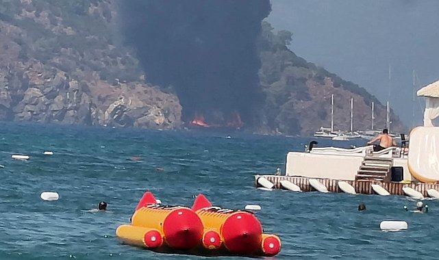 Fethiye'de gezi teknesi alev aldı: 115 kişi denize atladı