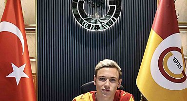 Galatasaray, Aleksey Batrakov ile 5 yıllık sözleşme imzaladı