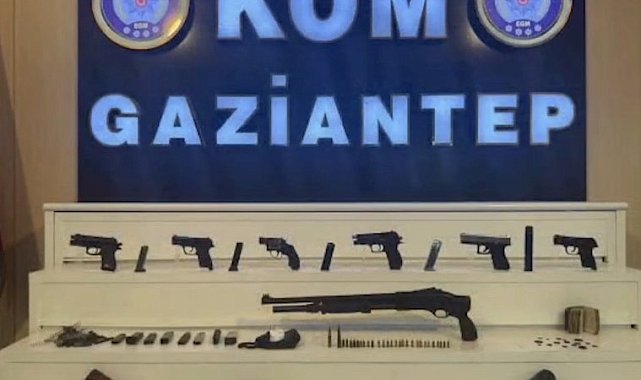 Gaziantep'te 7 silah ile 17 adet tarihi eser ele geçirildi: 1 gözaltı