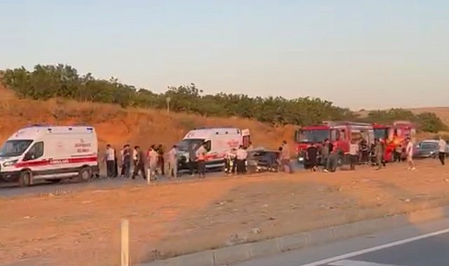 Gaziantep'te otomobiller çarpıştı: 3 ölü, 3 yaralı