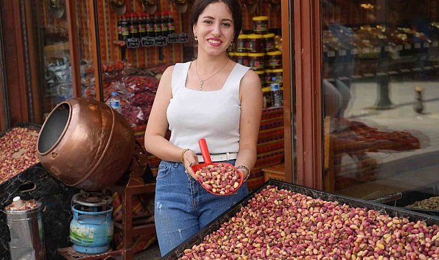 Gaziantep'te yeşil altın tezgahtaki yerini aldı