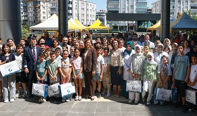Gaziantep'te 11 farklı branşta 100 öğrenci final için yarıştı