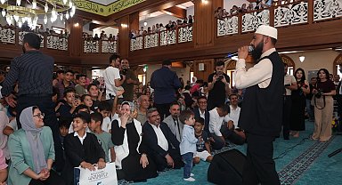 Gaziantep'te Celal Karatüre ilahileri çocuklarla söyledi