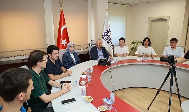 Gebze'de Başkan Büyükgöz YKS şampiyonlarını ağırladı