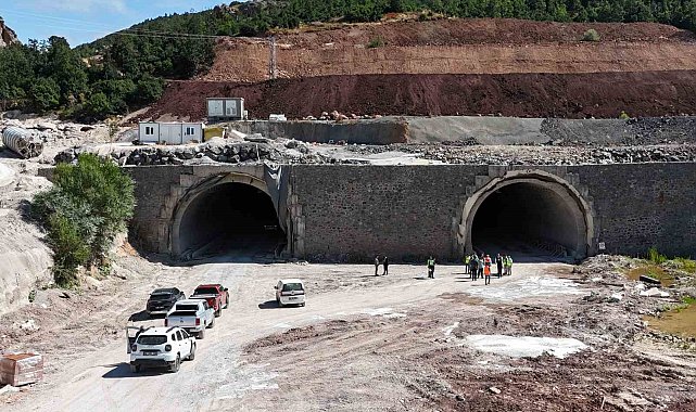 Geminbeli Tüneli'nde çalışmalar hızlandı: Kış gelmeden hizmete açılması hedefleniyor